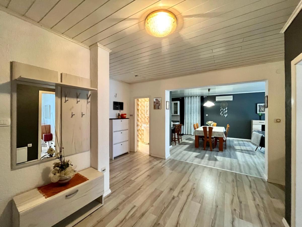 Apartments Rino Vodice Esterno foto