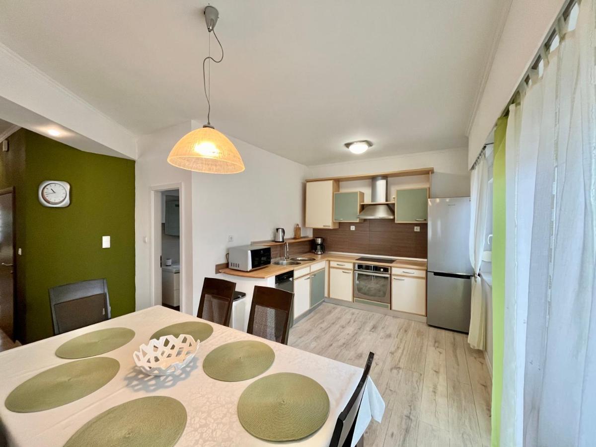 Apartments Rino Vodice Esterno foto